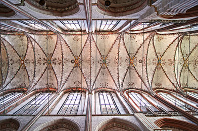 Blick von unten auf das Kreuzgewölbe in St. Marien - Copyright: Manfred Maronde