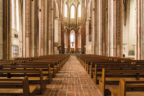Blick zum Altar in der Marienkirche