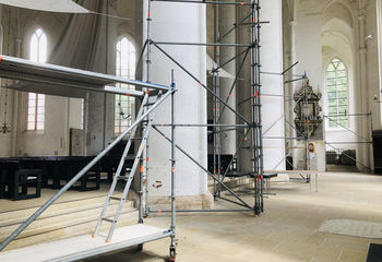 Gerüste im Innenraum des Doms zu Lübeck - Copyright: Projekt Sieben Türme will ich sehen