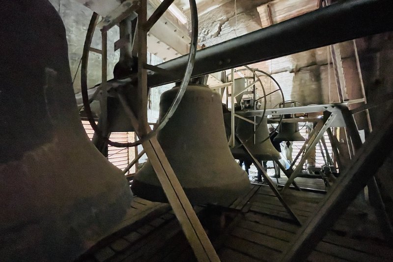 Vier der sechs Glocken im Nordturm des Doms zu Lübeck
