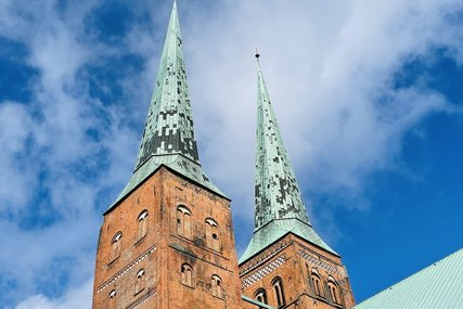 Die Türme des Dom zu Lübeck, die bald saniert werden.  - Copyright: Steffi Niemann